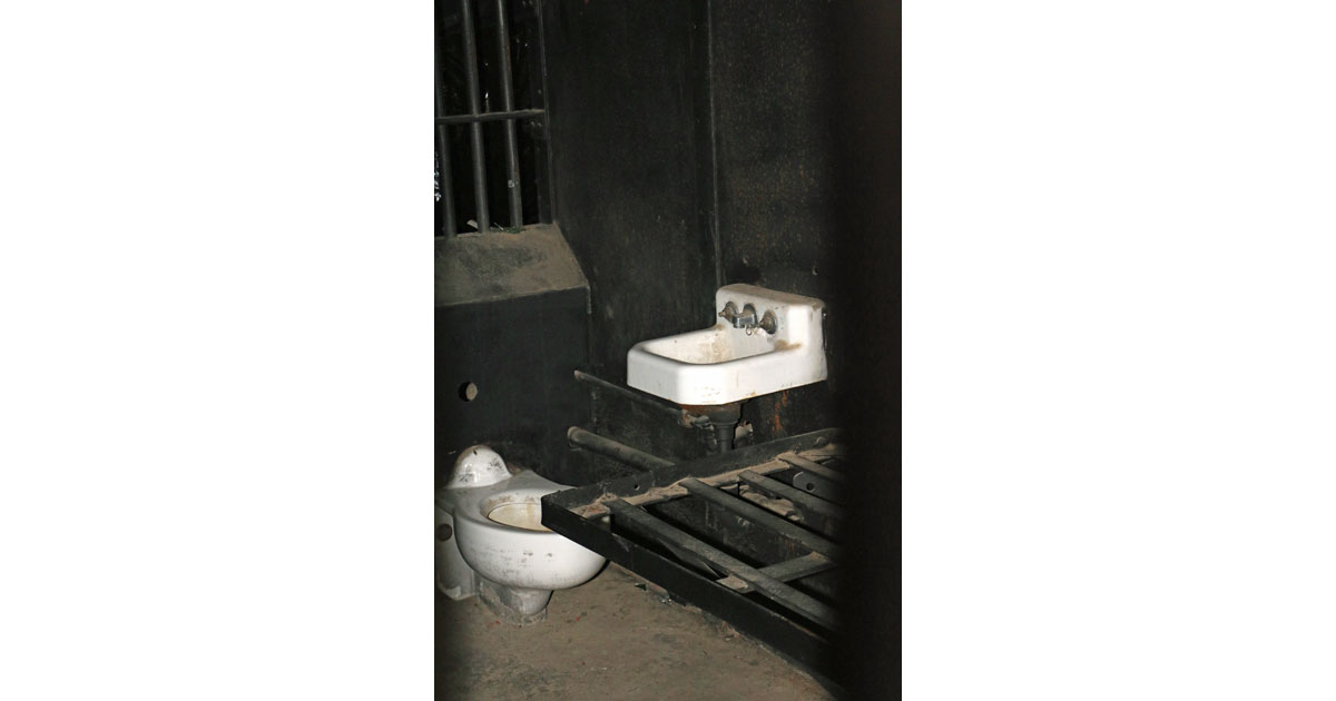 Cells in the Gothic Jail had sinks and toilets