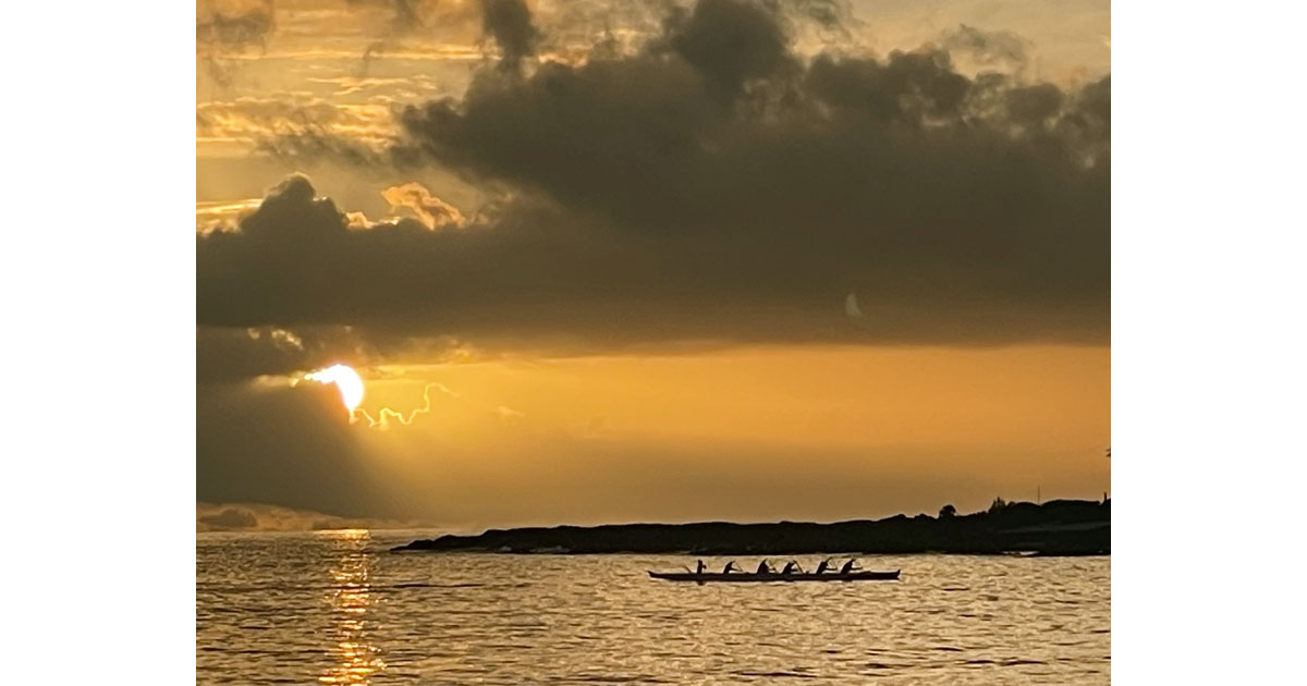 Sunset paddlers, Kona