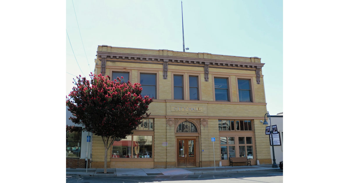 Architect William H. Weeks also designed the City Hall in Hollister, CA